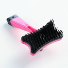 Пуходерка пластиковая «Косточка» с самоочисткой, 8.5×12.5 см, розовая - Фото 2