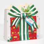 Пакет подарочный «Подарок», 25 × 26 × 10 см - Фото 3