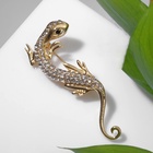 Брошь «Ящерица» узкая, цвет белый в золоте - Фото 6