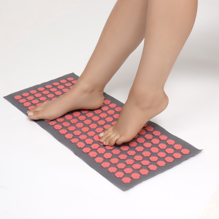 Ипликатор-коврик, основа спанбонд, 160 модулей, 28 × 64 см, цвет тёмно-серый/розовый 29593