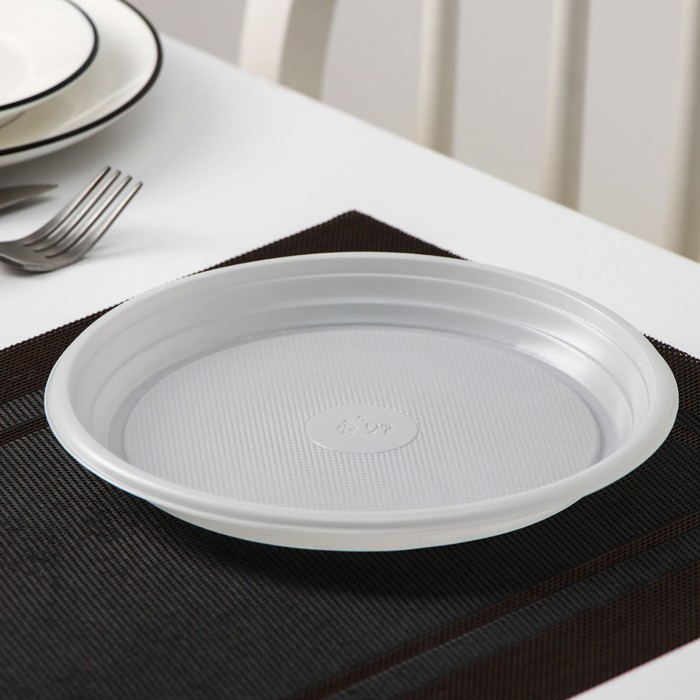 Набор одноразовой посуды на 6 персон «Летний №2», тарелки плоские, стаканчики 200 мл, вилки, салфетки, цвет белый - фото 1906033738