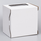 Коробка под торт 2 окна, с ручками, белая, 26 х 26 х 20 см - Фото 3