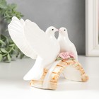 Фигурка керамика «Два белых голубя на мостике с розами», 9.5×12.5×6 см - Фото 2