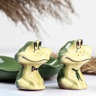 Набор для специй Кунгурская керамика «Лягушки», 2 предмета на подставке: солонка, перечница, зелёная - Фото 3