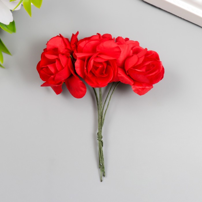 Цветы для декорирования "Алые розы" 1 букет=6 цветов 9 см - фото 1911770973