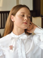 Брошь «Цветок Трилистник», розовая в золоте - Фото 2