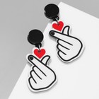 Серьги акриловые «Сердечко» пальчики, цветные в серебре - Фото 2