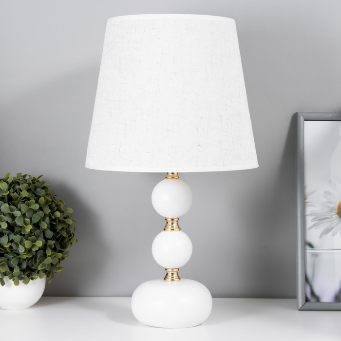 Настольная лампа Катания 1×60 Вт E27 бело-золотой 25×25×45 см RISALUX - Фото 1