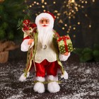 Дед Мороз "В колпачке и с коробкой подарков в горошек" 30 см, красно-зелёный - фото 3127947