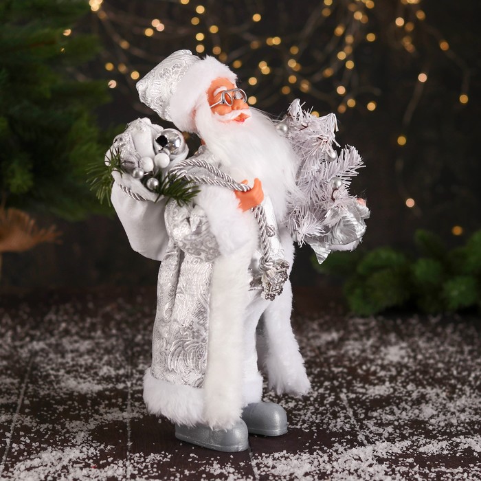 Дед Мороз "В высоком колпачке, в ремешке и с мешком" 30 см, серебристо-белый - фото 1908955519