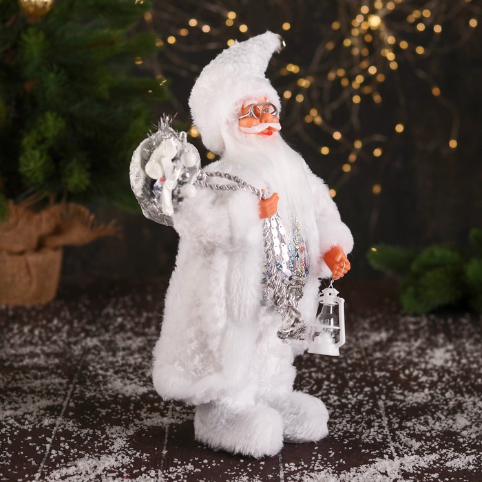 Дед Мороз "В кафтане с пайетками и с фонариком" 30 см, серебристо-белый - фото 1908955523