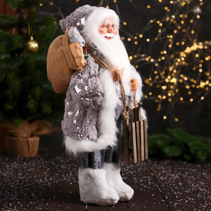 Дед Мороз "В свитере и меховых ботинках, с санками" 47 см, бело-серый - фото 1927952608