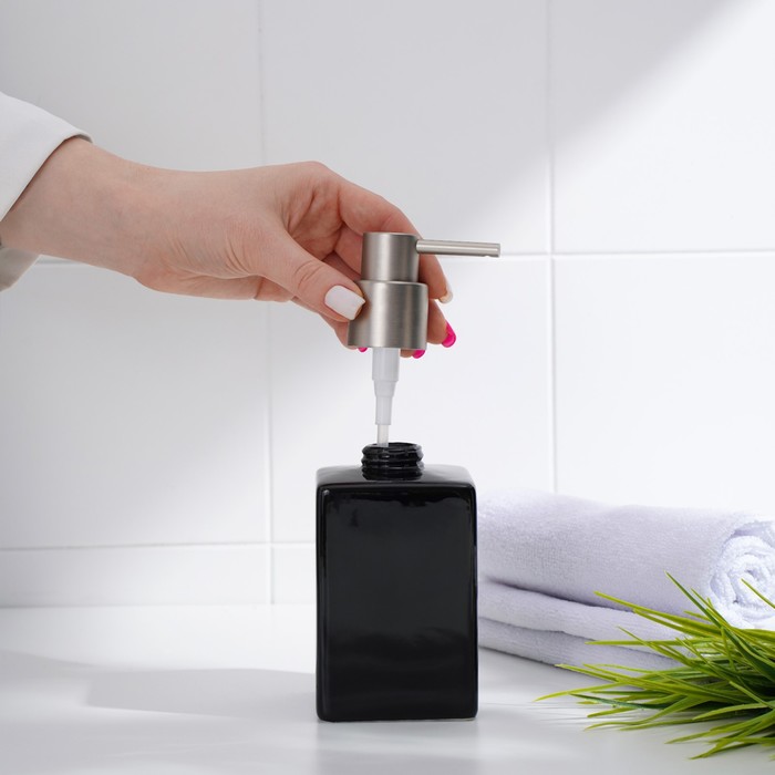 Набор аксессуаров для ванной комнаты SAVANNA Square, 4 предмета (дозатор для мыла, 2 стакана, подставка), цвет чёрный - фото 1906048246