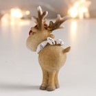 Фигурка полистоун «Олешка в зимних наушниках и шарфике», 7.5×4.5×2 см, МИКС - фото 22858614