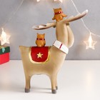 Сувенир полистоун "Новогодний олешка с совушками на спине" 20х16,5х7 см - фото 21696803