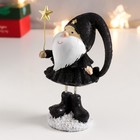 Сувенир полистоун "Дед Мороз в чёрном кафтане, с звездой" длинные ножки 11,5х6,5х4,5 см - Фото 4