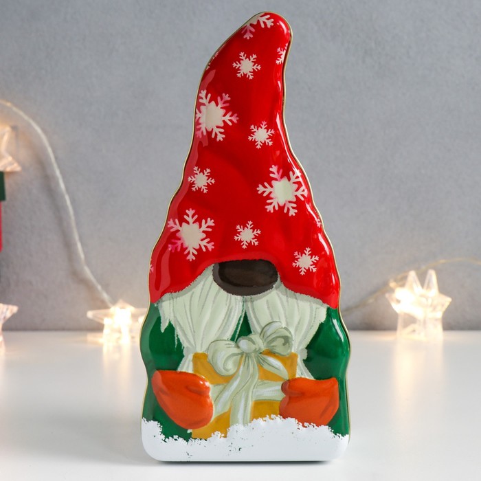 Шкатулка металл "Гномик в снежном колпаке с подарком" 7х9,5х21 см - Фото 1