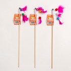 Дразнилка - удочка «Салют из перьев с шариками», на деревянной палочке, цвет МИКС  (артикул 9157074)  большой выбор товаров оптом и в розницу по низким ценам с доставкой