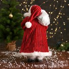 Дед Мороз "В полосатой шубе, фонариком и подарками" 47 см, бело-красный - фото 3763158