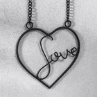 Фоторамка МДФ подвесная на цепочке "LOVE" 10х10 см  (артикул 9149281)  большой выбор товаров оптом и в розницу по низким ценам с доставкой