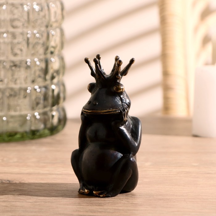 Сувенир "Лягушка с короной" 11,5 см, бронза