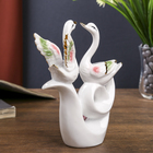 Сувенир керамика "Две лебедушки на пьедестале" 14,5х11х4,5 см - Фото 4