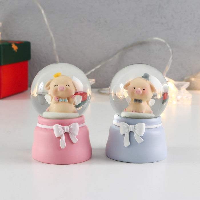 Снежный шар стеклянный световой «Хрюша с крылышками», d=4.5 см, 7×4.5×4.5 см, МИКС