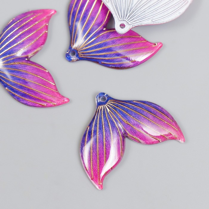 Декор для творчества пластик Хвост русалки с золотыми линиями фиолетовый 3х2,4 см