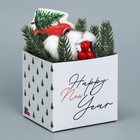 Коробка для мини-букетов «Happy New Year», 12 х 17 х 10 см - фото 7525991