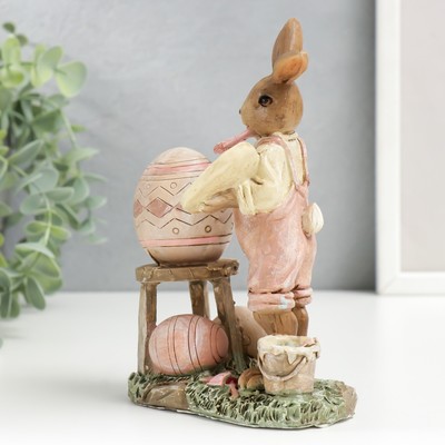 Фигурка полистоун «Зайчик-художник роспись яиц», 15.5×7.5×11.5 см