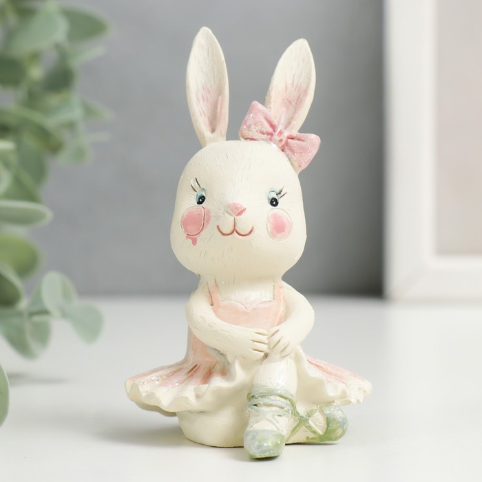 Фигурка полистоун «Маленькая зайка-балерина, разминка», 8×5×5.5 см - Фото 1