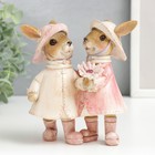 Фигурка полистоун «Зайчики в шляпках и дождевиках, с цветком», 13.5×8×13 см - Фото 1