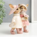 Фигурка полистоун «Зайчики в шляпках и дождевиках, с цветком», 13.5×8×13 см - Фото 2