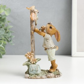 

Сувенир полистоун "Зайчик мастер на все лапы" 15,5х7х10,5 см