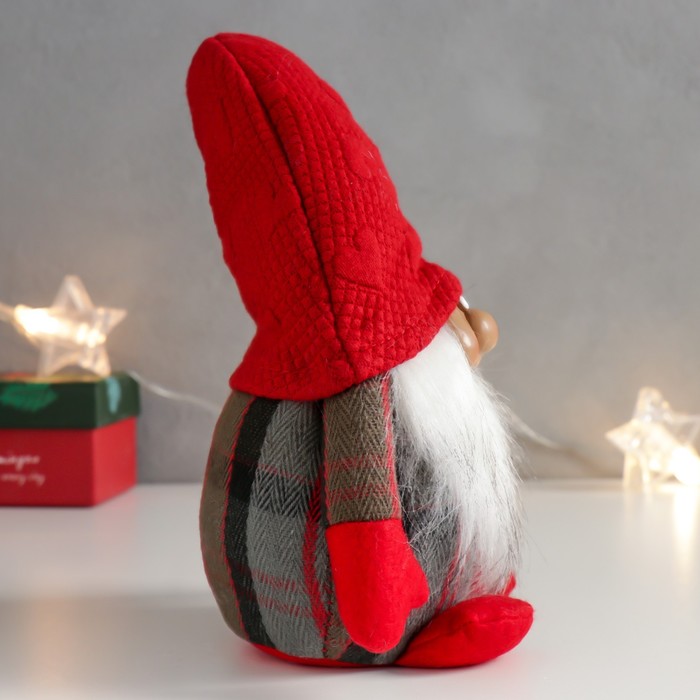 Кукла интерьерная "Дедуля Мороз в огромном красном колпаке" 22х15х10 см 7567947