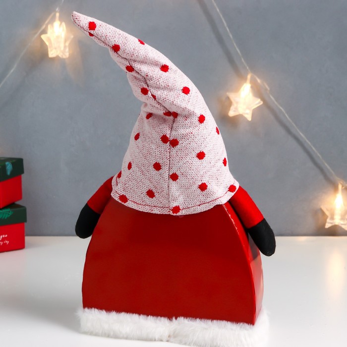 Кукла интерьерная свет "Дед Мороз в клетчатом кафтане, колпак в горох, звёздочка" 41х24х6 см   75679 - фото 1907504413