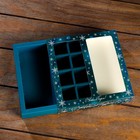 Коробка под 8 конфет + шоколад, с окном, «Снежинки»,17.7×17.85×3.85 см - Фото 4