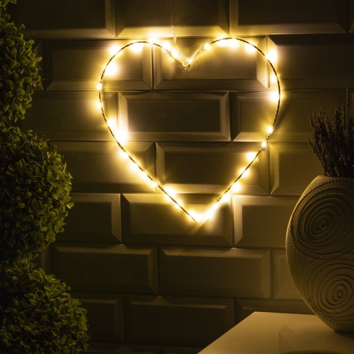 Светодиодная фигура «Сердце» 28 × 28 см, металл, батарейки ААх2 (не в комплекте), свечение тёплое белое - фото 1907506343