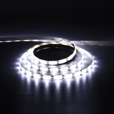 Светодиодная лента Luazon Lighting с датчиком движения 2 м, IP65, SMD2835, 60 LED/м, 4хААА, 4000К, свечение белое