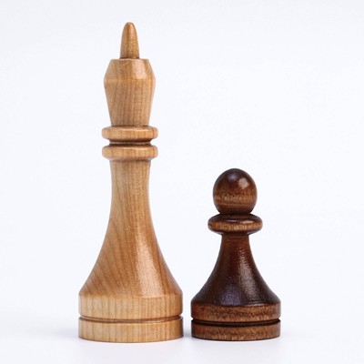 Шахматные фигуры турнирные, дерево, король 10.5 см, d=3.5, пешка 5.6 см, d=3 см