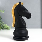 Сувенир полистоун "Шахматная фигура. Конь" чёрный с золотой гривой 19,5х10х8 см - фото 7789903