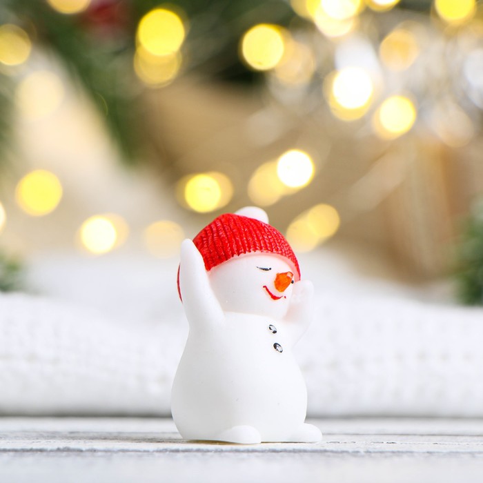 Фигурное мыло "Снеговик красная шапка" белый, 2х2х4см - Фото 1