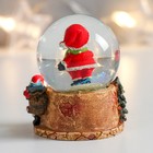 Сувенир полистоун водяной шар "Малыш со звёздами в ожидании Деда Мороза" 4,5х4,5х6,5 см - Фото 3