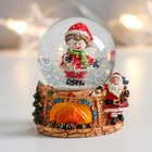 Сувенир полистоун водяной шар "Малыш со звёздами в ожидании Деда Мороза" 4,5х4,5х6,5 см - Фото 5