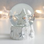 Сувенир полистоун водяной шар "Снеговик со звездой" 7х6,7х8,8 см - фото 108657586