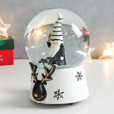 Снежный шар новогодний стеклянный «Дед Мороз в полосатом колпаке», музыкальный, полистоун, 11,5х11,5х14 см