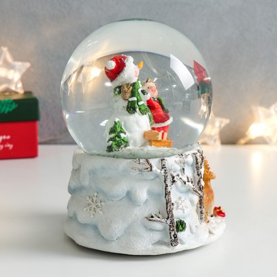 Снежный шар новогодний стеклянный «Обнимашки со снеговиком», музыкальный, 11.5×11.5×14 см