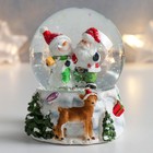 Сувенир полистоун водяной шар "Снеговик и Дед Мороз с оленёнком" 7х6,7х8,8 см - Фото 5