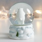 Сувенир полистоун водяной шар "Белый мишка с подарком" белый с серебром 7х6,7х8,8 см (комплект 6 шт) - фото 21727877
