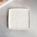 Чайная пара керамическая «Белый подарок», кружка 150 мл, блюдце 15.5х15.5 см, цвет белый - Фото 7